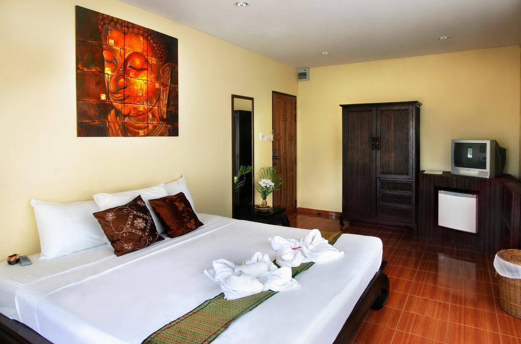 Karon Pool Hotel Стая снимка